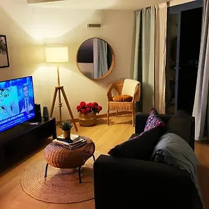 Apartamento Cozy Renovated Studio Located In Centre Of And Puerto Marina, Benalmádena